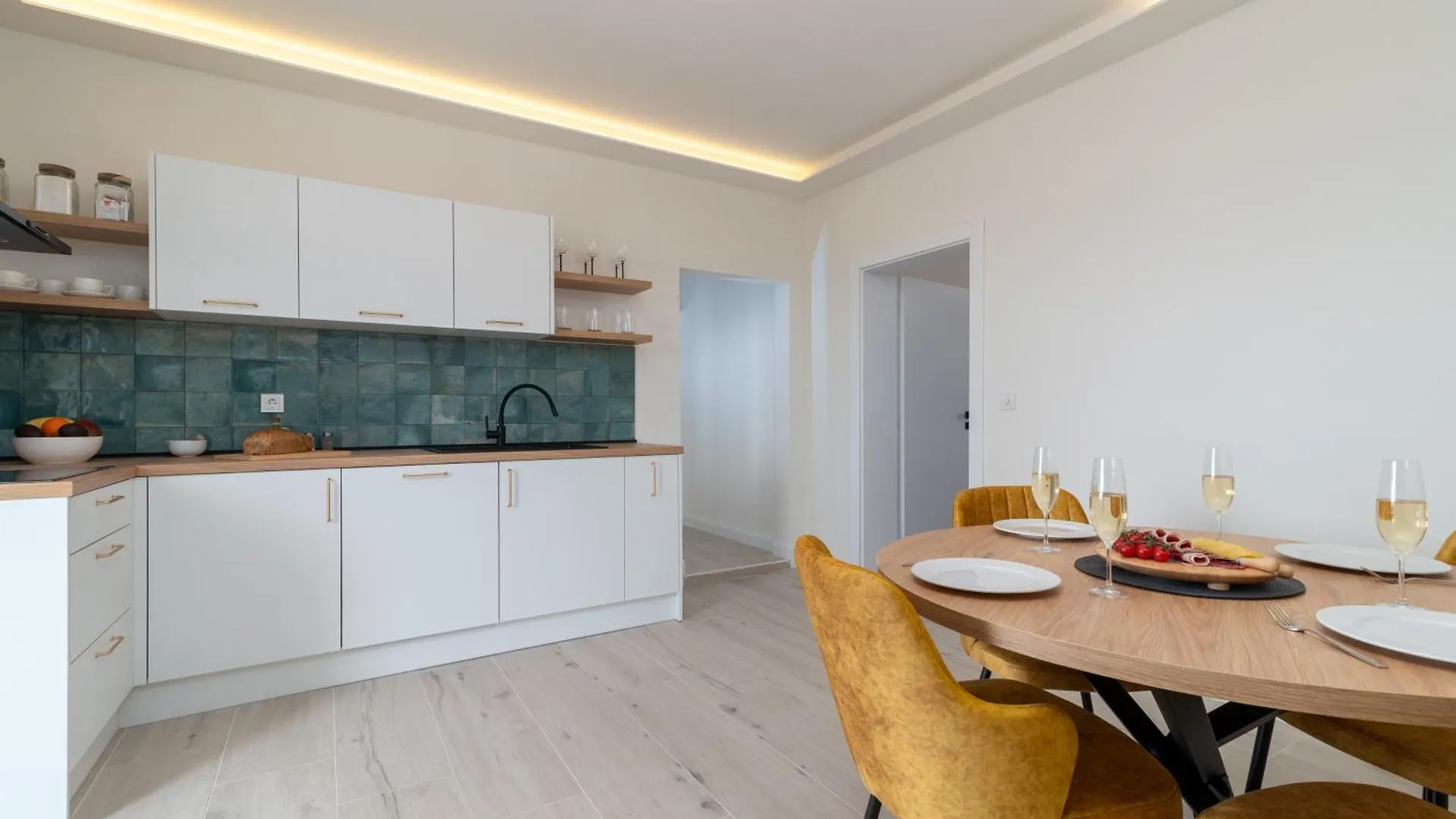 Apartment Cascades  Trogir