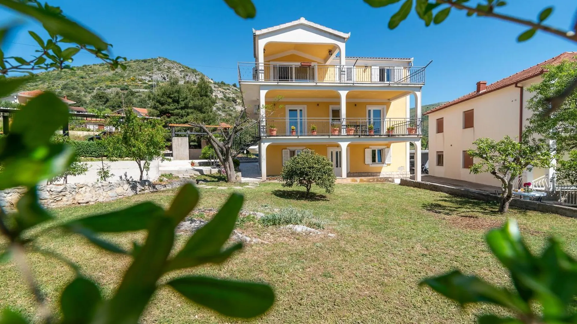 Apartment Cascades Trogir
