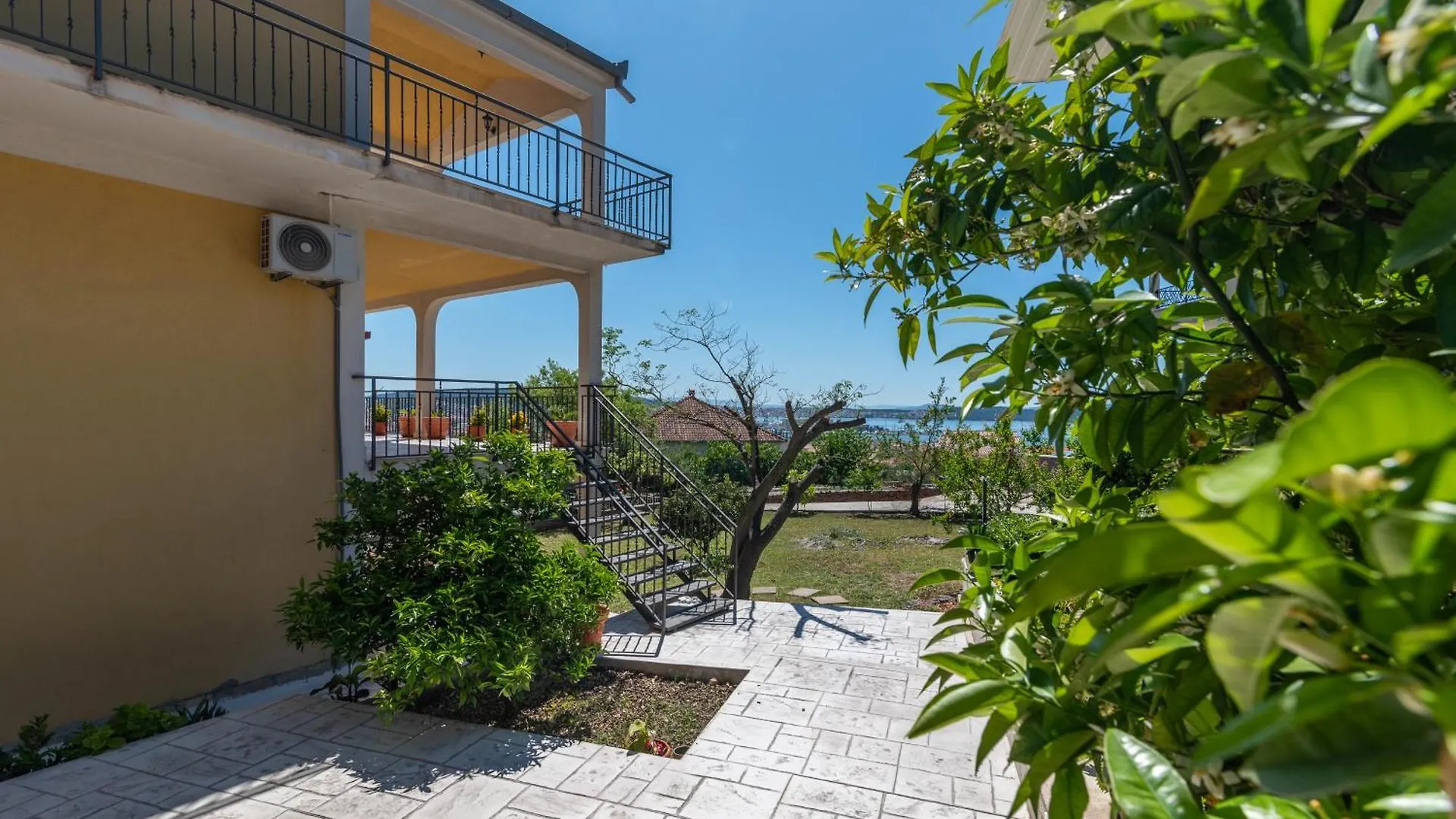 Apartment Cascades 0*, Trogir Croatia